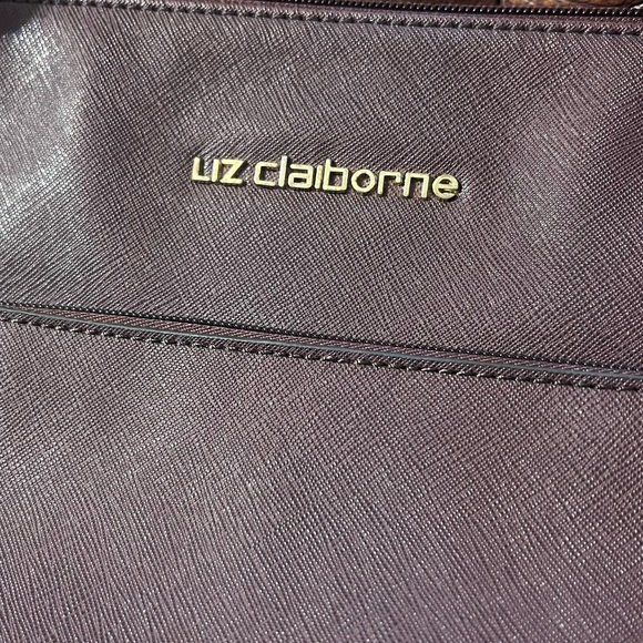 Liz Claiborne Burgundy Leather Tote Bag with Classic Design - Picture 4 of 5